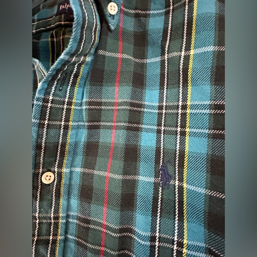 Ralph Lauren flannel, long sleeve, button down. Size Large. Great color scheme!! - Picture 3 of 8